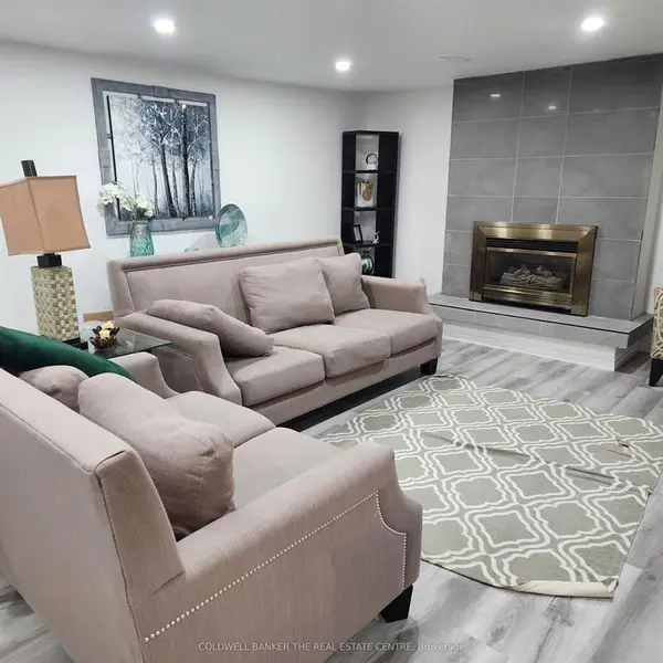 295 Duckworth ST, Barrie, ON L4M 3X5