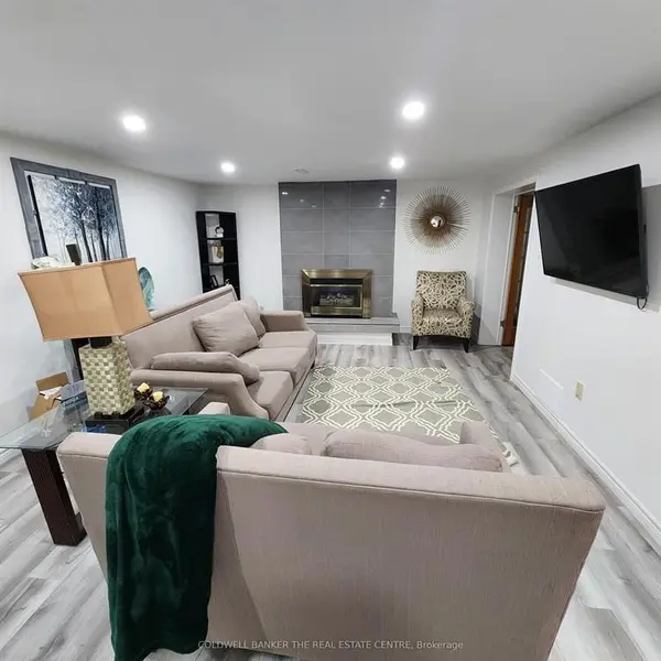 295 Duckworth ST, Barrie, ON L4M 3X5