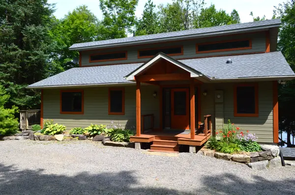 2272 Minnicock Lake RD, Highlands East, ON K0M 1S0