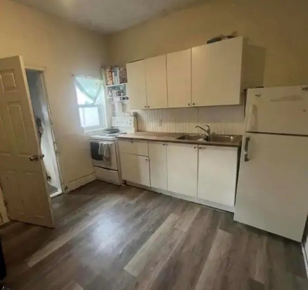 702 Boyd AVE, Winnipeg, MB R2W 1R5