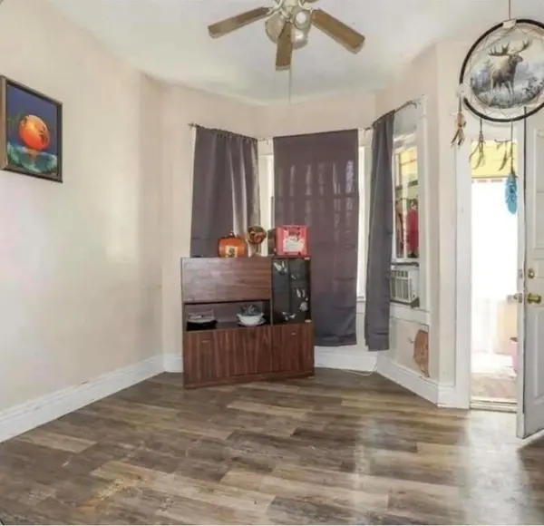 702 Boyd AVE, Winnipeg, MB R2W 1R5