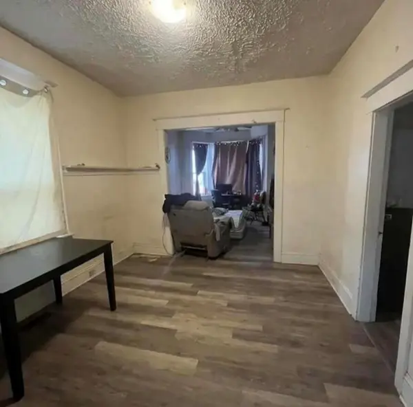 702 Boyd AVE, Winnipeg, MB R2W 1R5