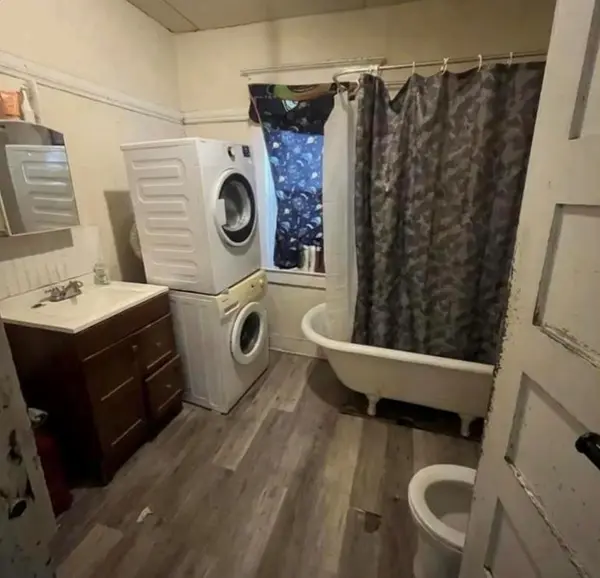 702 Boyd AVE, Winnipeg, MB R2W 1R5