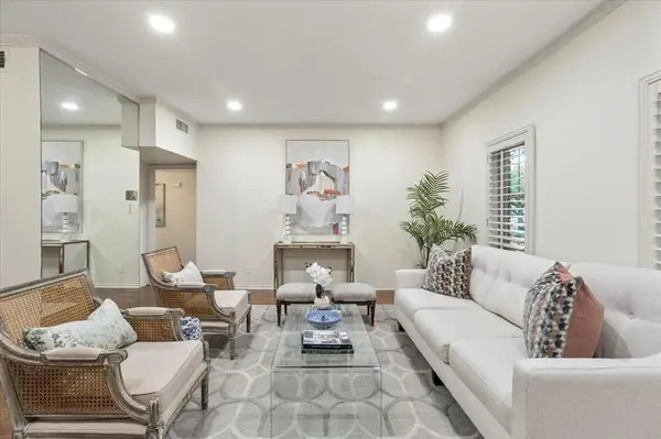 Fort Worth, TX 76109,4312 Bellaire Drive S #141