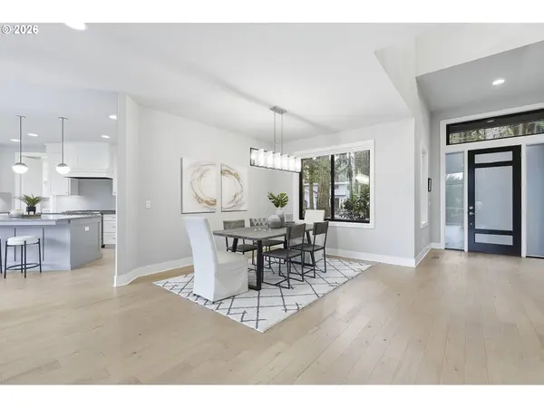 16200 WALUGA DR, Lake Oswego, OR 97035