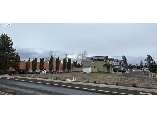 Bend, OR 97701,62062 Dean Swift RD