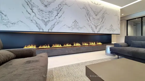 30 Upper Mall WAY #1711, Vaughan, ON L4J 4P8