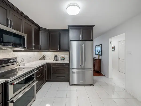 114 Leah CRES #39, Vaughan, ON L4J 8C3