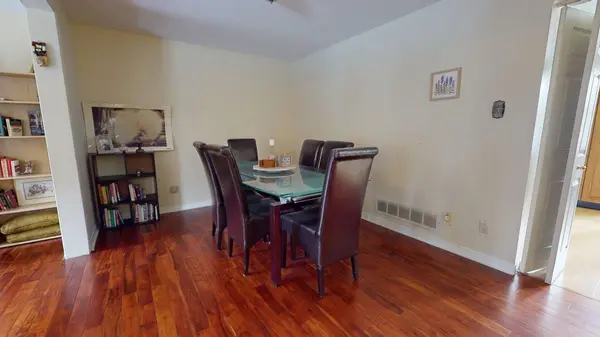 22 Arbordale CRES, South Of Baseline To Knoxdale, ON K2G 5C6