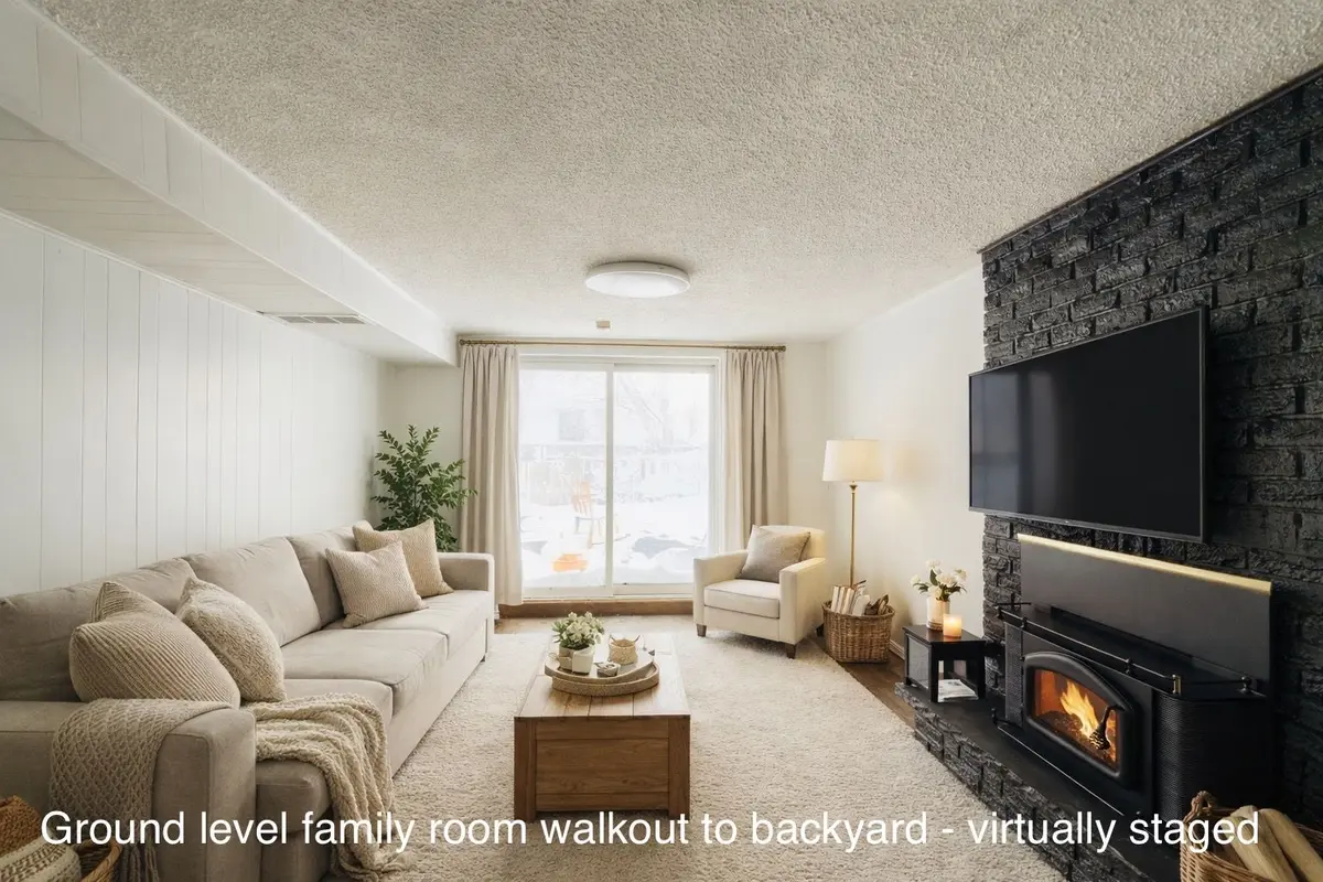 108 Kozlov ST, Barrie, ON L4N 4P9