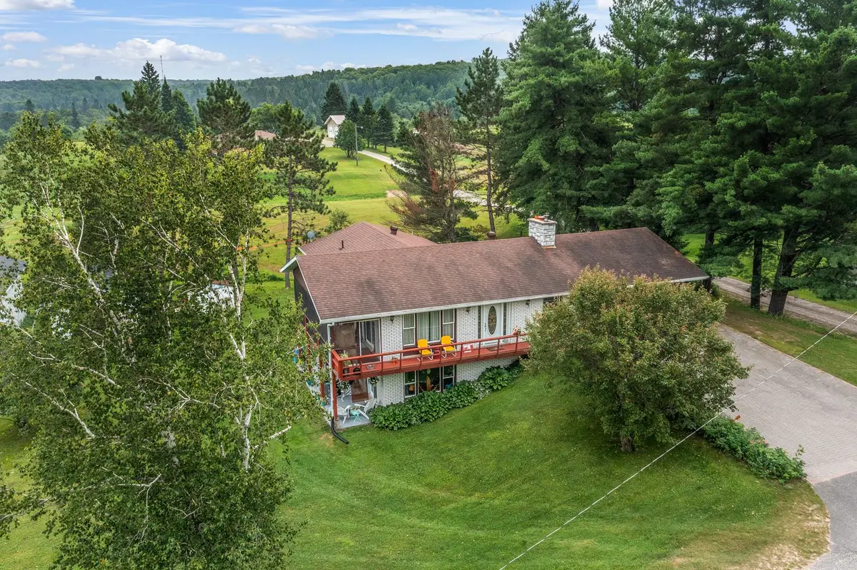 236 Queen ST, Burk's Falls, ON P0A 1C0