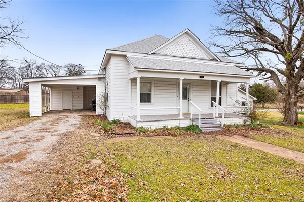 404 N Blanton, Whitewright, TX 75491