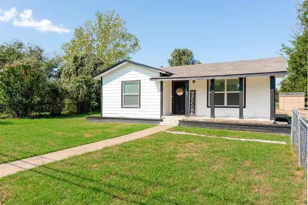 205 Oregon Avenue, Azle, TX 76020