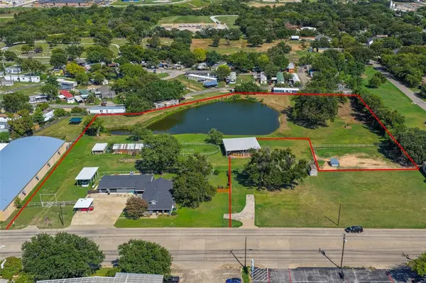 2908 Carson Street, Haltom City, TX 76117