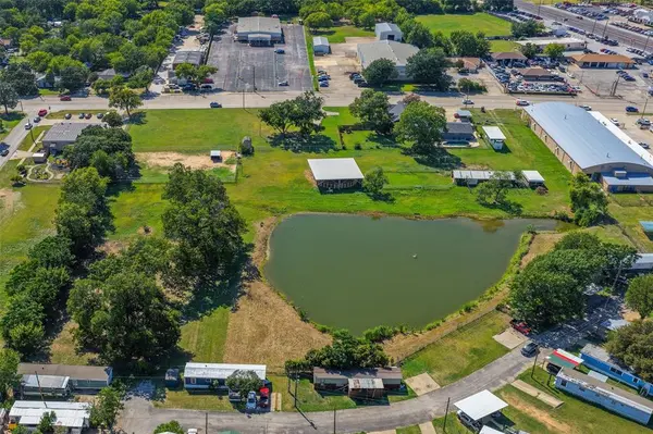 2908 Carson Street, Haltom City, TX 76117