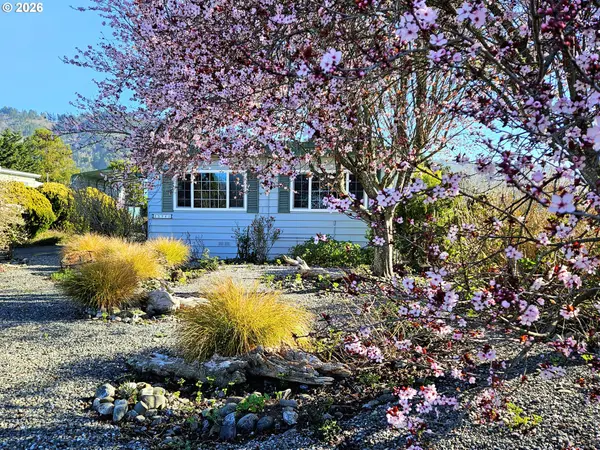 Brookings, OR 97415,15961 BAY VIEW DR