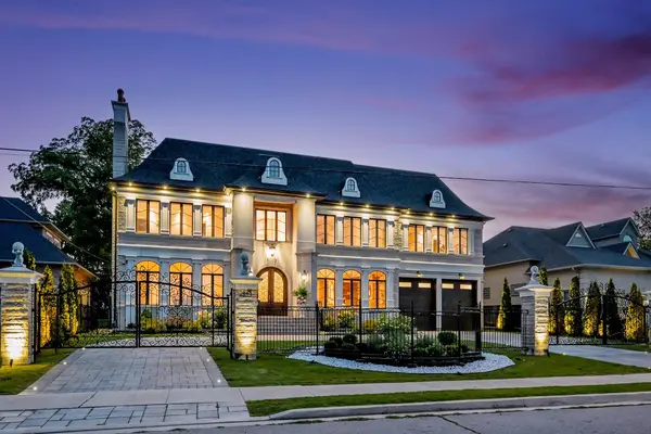 10 Yongeview AVE, Richmond Hill, ON L4C 7A4