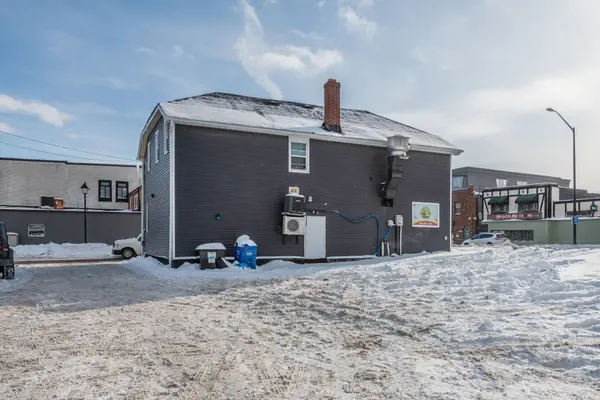 65 Queen ST N, Caledon, ON L7E 1C1