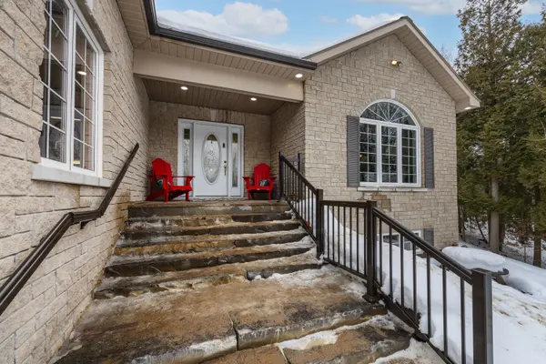 5885 Davey DR, Frontenac, ON K0H 2W0