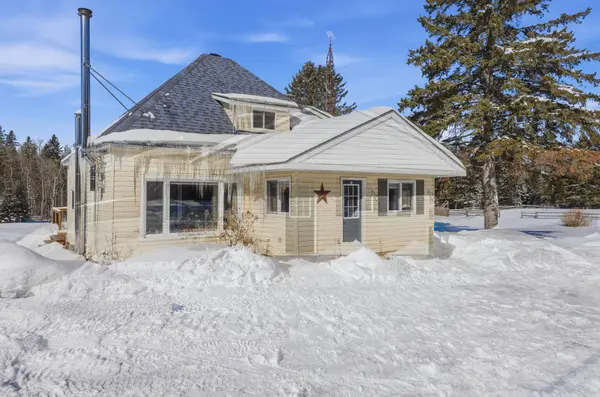 1367 Detlor RD, Bancroft, ON K0L 2L0