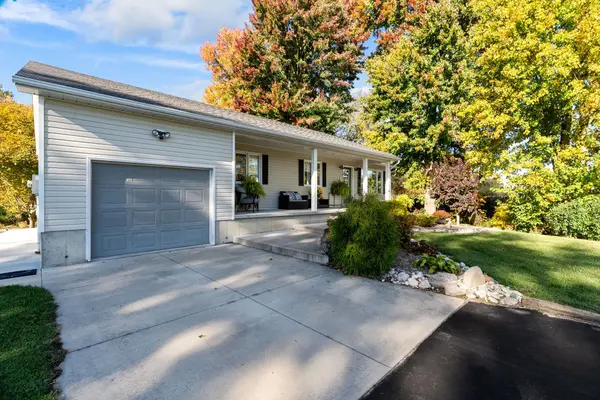 8336 Burwell RD, Lambton Shores, ON N0M 1T0