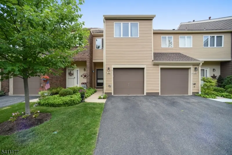 140 Kingston Ct, Madison Boro, NJ 07940