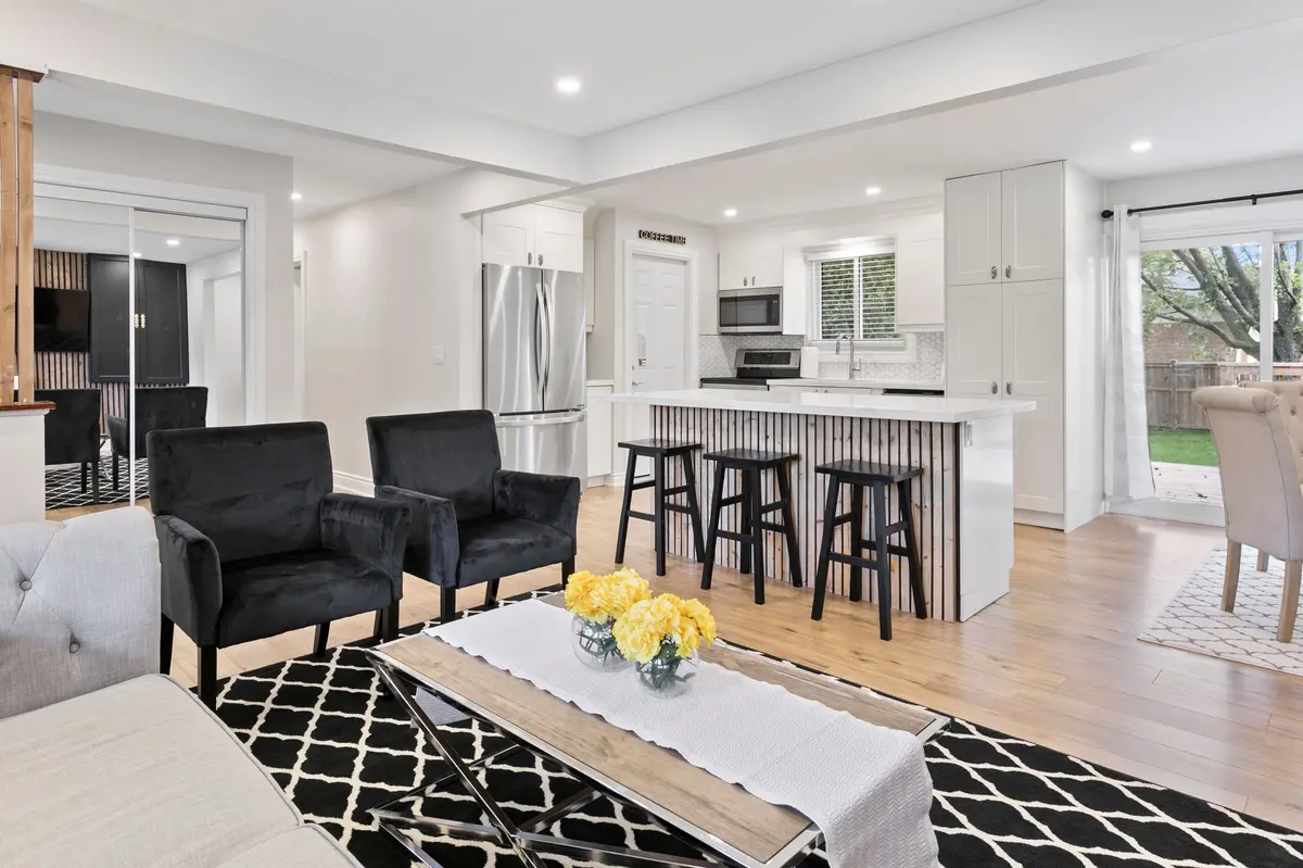 94 States AVE, Amherstburg, ON N9V 3M3