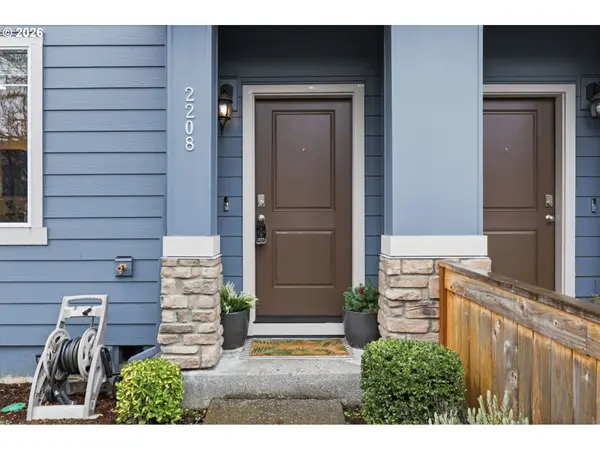 2208 NE FOUR SEASONS LN, Vancouver, WA 98684