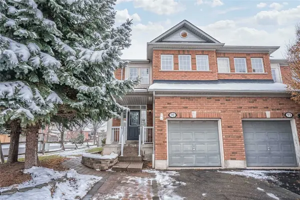 91 Lafayette BLVD,  Whitby,  ON L1P 1T3