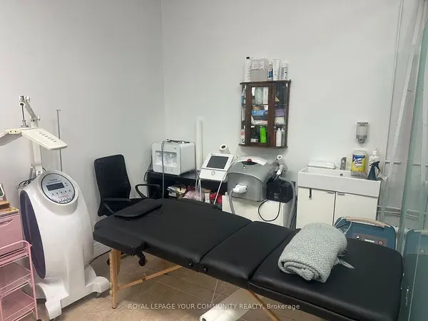 7163 Yonge ST #214, Markham, ON L3T 0G6