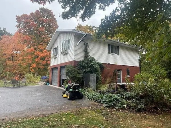 4868 Battersea RD, Frontenac, ON K0H 2H0