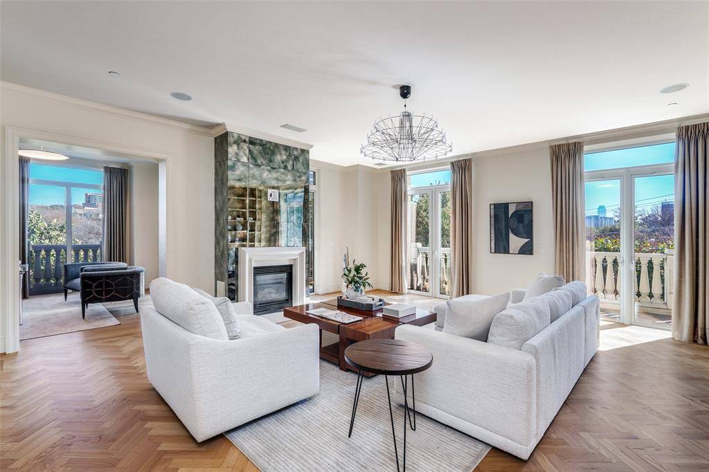 3505 Turtle Creek Boulevard #2A, Dallas, TX 75219