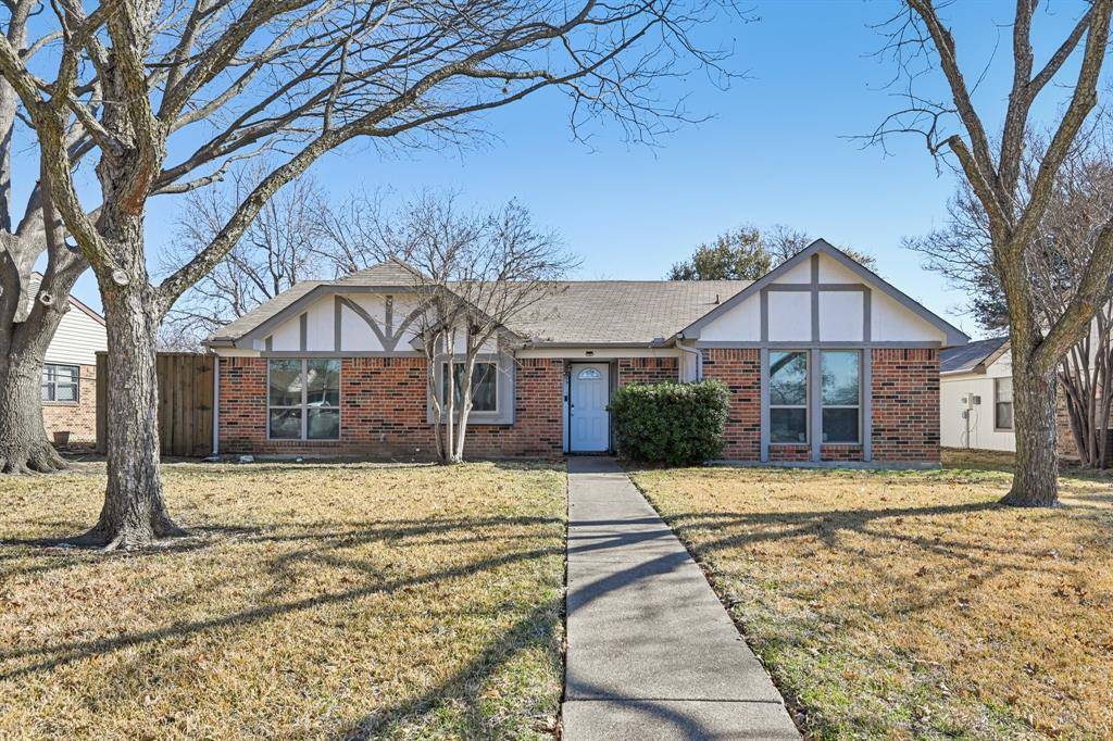 1318 Oak Run Drive, Duncanville, TX 75137