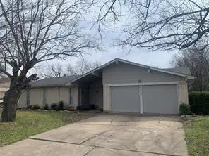 6608 Summertime Lane, Watauga, TX 76148