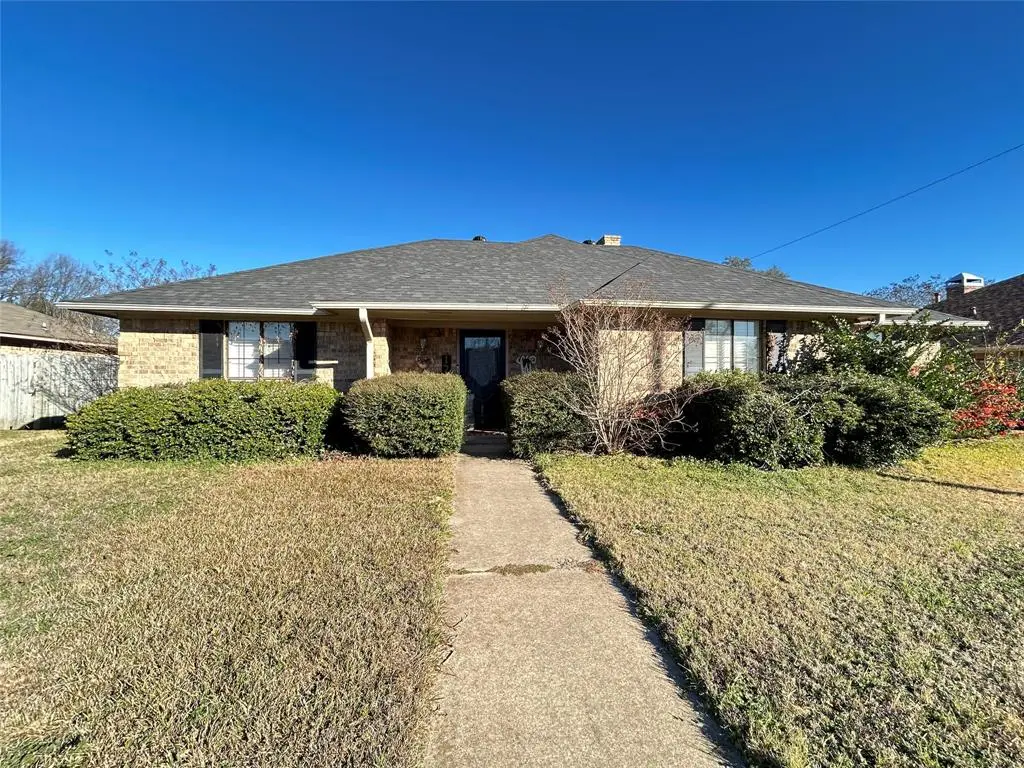 120 Cedar Springs Boulevard, Sulphur Springs, TX 75482