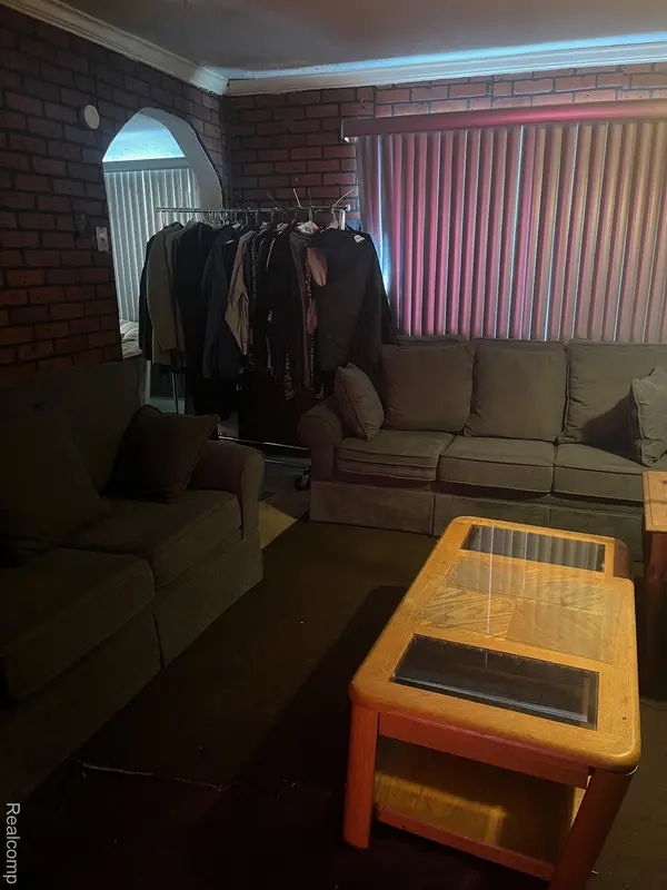 16150 Sorrento ST, Detroit, MI 48235