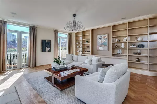 Dallas, TX 75219,3505 Turtle Creek Boulevard #2A