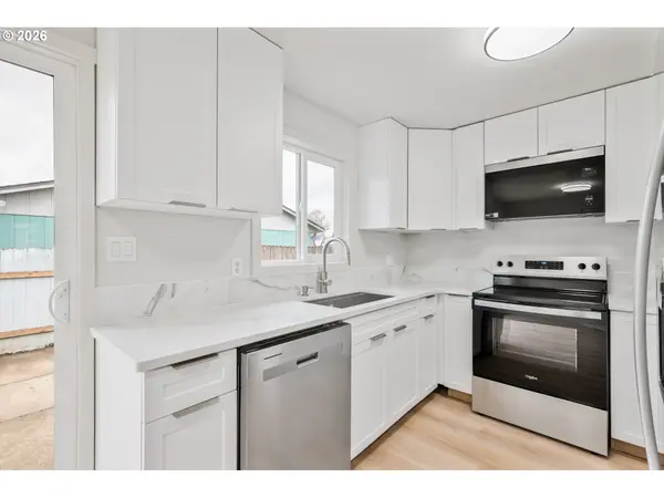 1409 31ST AVE, Longview, WA 98632