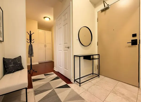 18 Holmes AVE #1205, Toronto C14, ON M2N 4L9