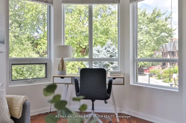 25 Soho ST #P302, Toronto C01, ON M5T 3L8