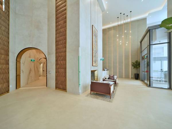 1000 Portage Pkwy #305, Vaughan, ON L4K 0L1