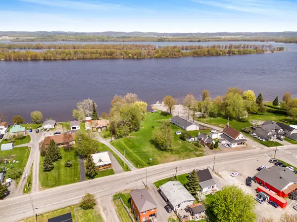 3211 Main ST, Alfred And Plantagenet, ON K0A 3K0