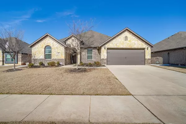 1005 Thicket Drive, Mansfield, TX 76063