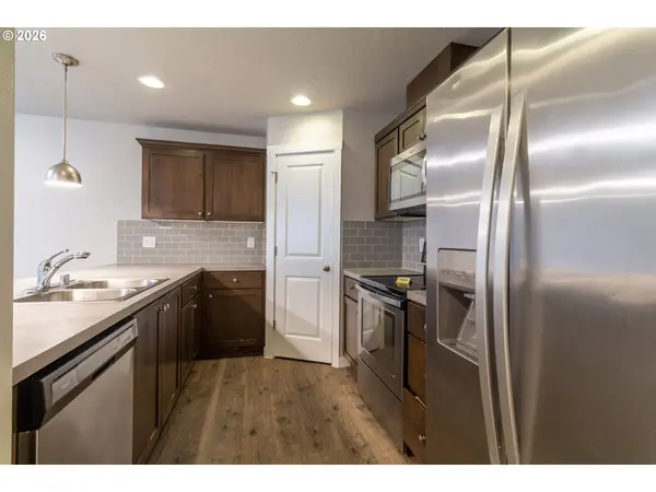 2917 FRUIT VALLEY RD, Vancouver, WA 98660