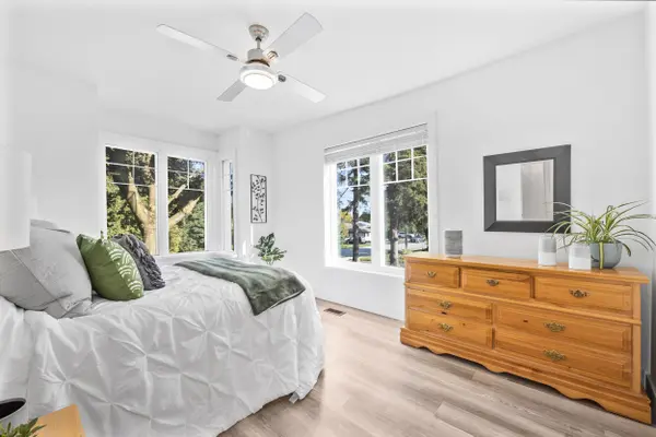 50 Leeson ST S, East Luther Grand Valley, ON L9W 5S5