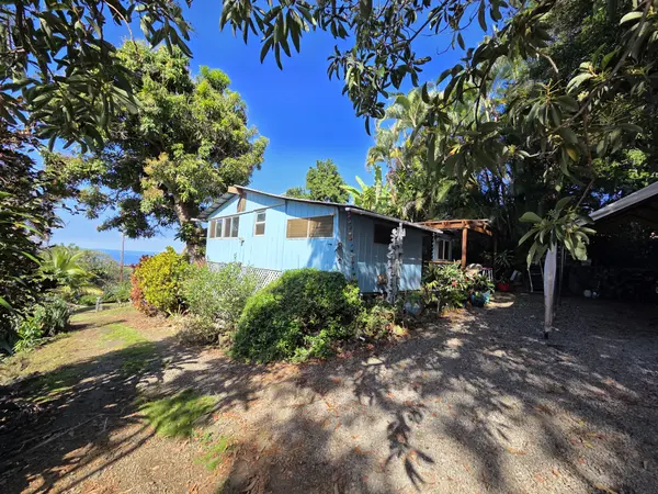 83-5782 NAPOOPOO RD, Captain Cook, HI 96704