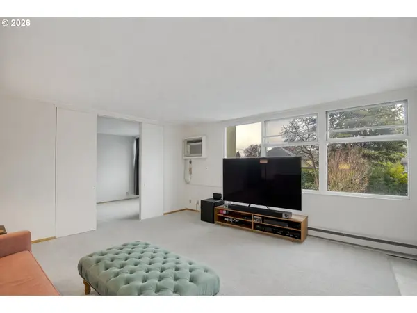 1220 NE 17TH AVE #2D, Portland, OR 97232