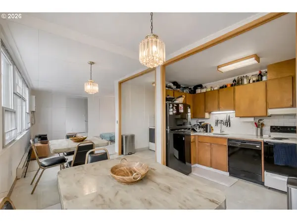 1220 NE 17TH AVE #2D, Portland, OR 97232