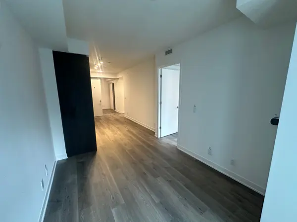 180 Front ST E #606, Toronto C08, ON M5A 0A9