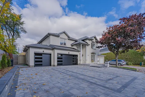 15 WELLSMERE CT, Country Place - Pineglen - Crestview And Area, ON K2E 8C2